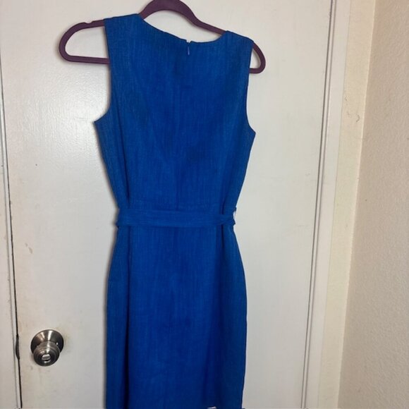 Ellen Tracy Linen Sheath Dress w/ Gold Embellished neckline - Size 8 - Picture 4 of 9